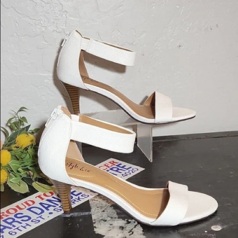 STYLE& CO Paycee Reptile Embossed Open Toe Strap Heel